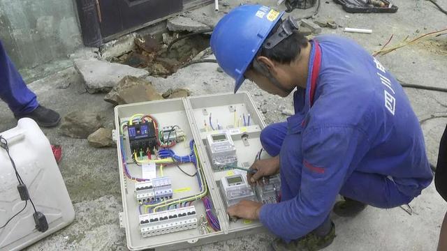 富林镇西园社区智能电表安装全面完成，3172户居民迈入用电智能化时代